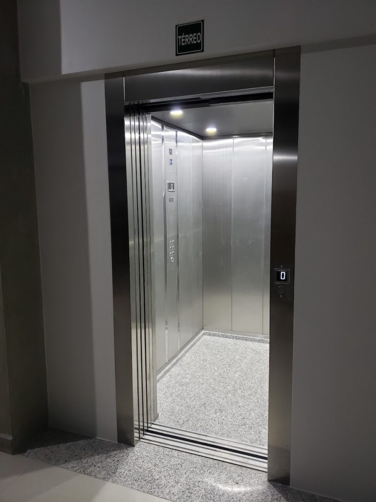 Elevador de Passageiros e Acessibilidade Panorâmico Hidráulico em Aço Inox