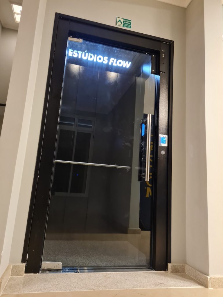 Plataforma de Acessibilidade Aço Carbono Preto
