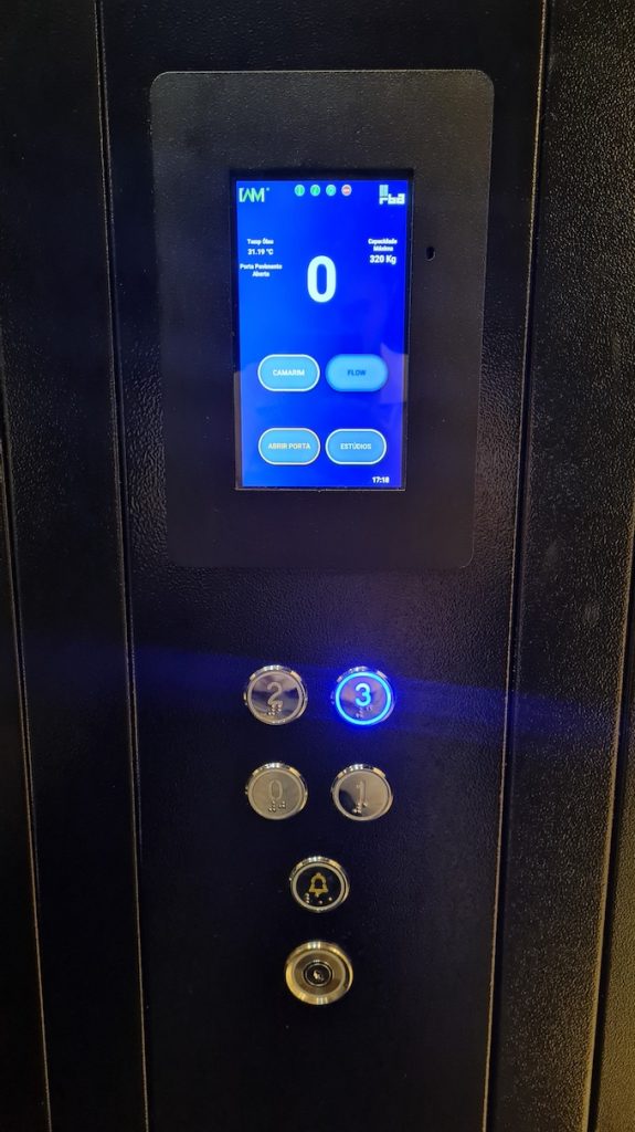 Plataforma de Acessibilidade Aço Carbono Preto