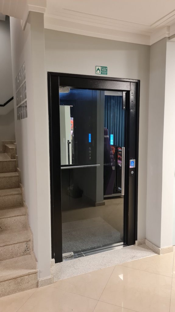 Plataforma de Acessibilidade Aço Carbono Preto
