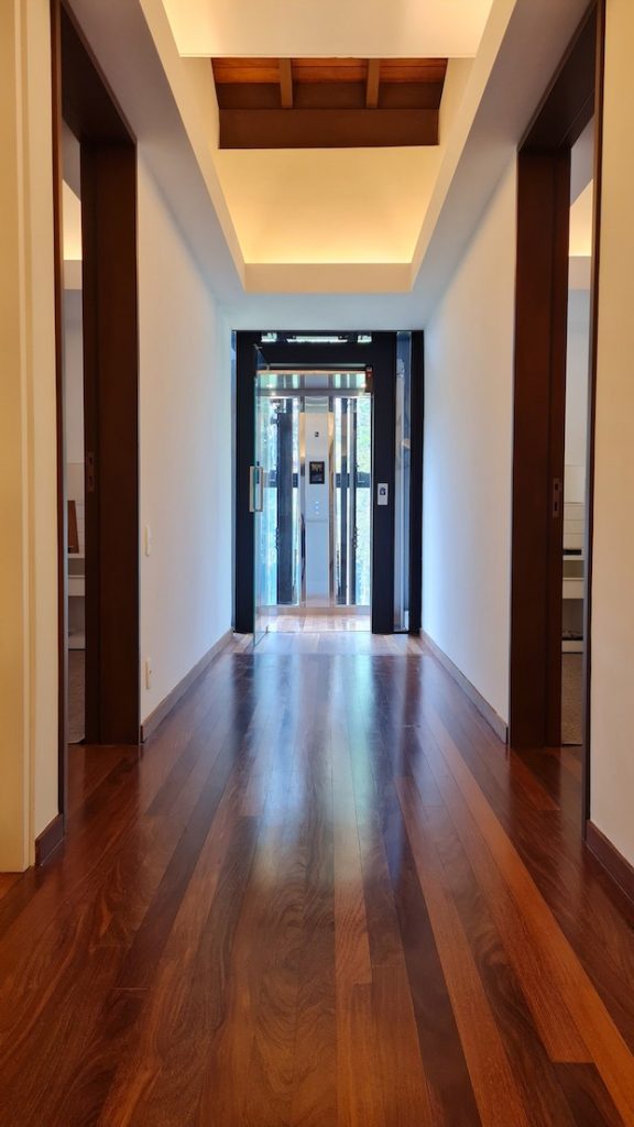 Plataforma de Acessibilidade Panorâmica em Aço Inox Residencial Luxo