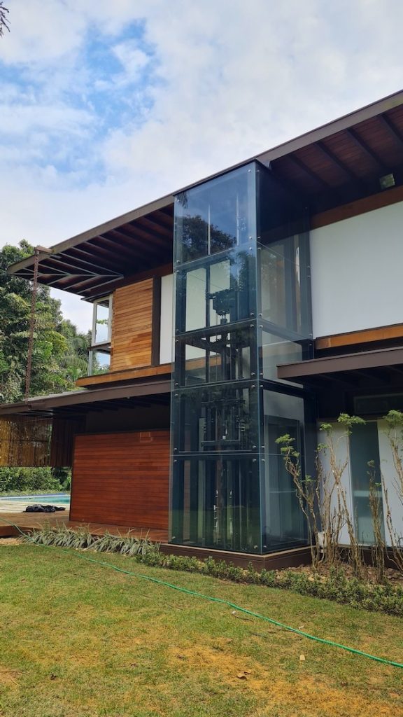 Plataforma de Acessibilidade Panorâmica em Aço Inox Residencial Luxo