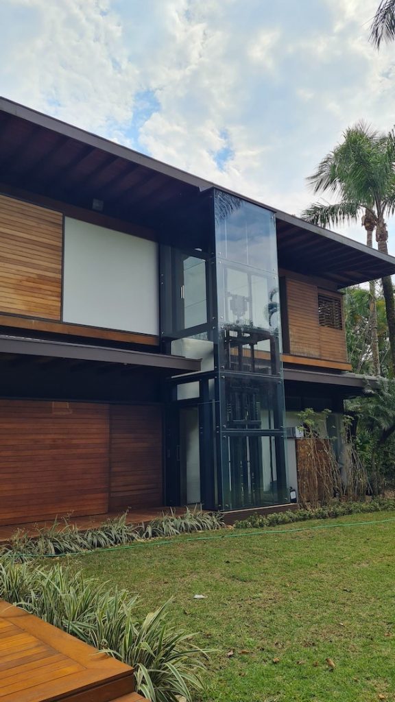 Plataforma de Acessibilidade Panorâmica em Aço Inox Residencial Luxo