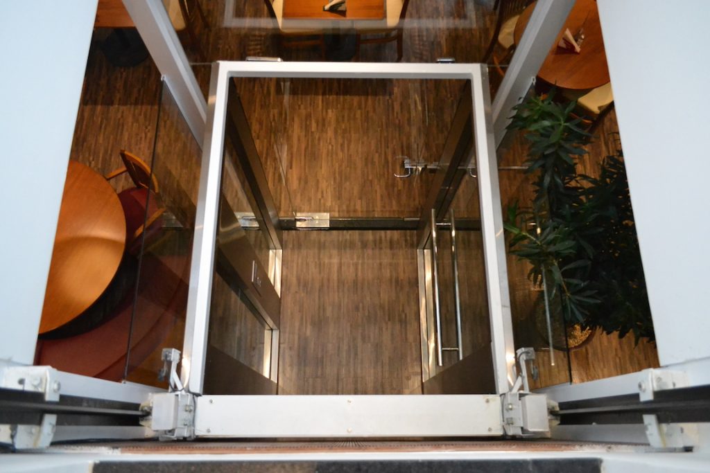 Plataforma de Acessibilidade Panorâmica em Aço Inox