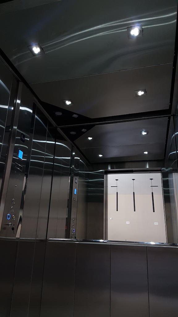 Elevador de Passageiros e Acessibilidade Hidráulico em Aço Inox