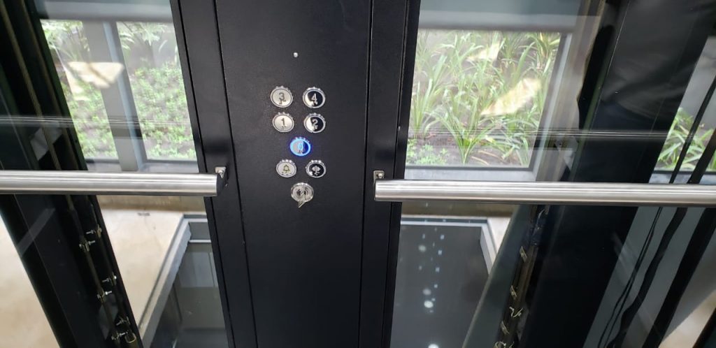 Elevador Residencial Comercial Industrial Panorâmico Inox Preto Bege Marrom Cinza Branco Eletromecânico Hidráulico