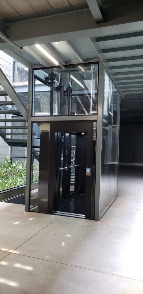 Elevador de Passageiros e Acessibilidade Panorâmico Hidráulico em Aço Carbono